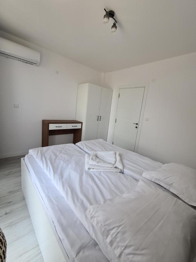 Dolphin Beach Apart Obzor Buitenkant foto